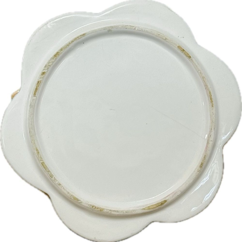 Charming White Swan Candle Holder - Picture 4 of 5